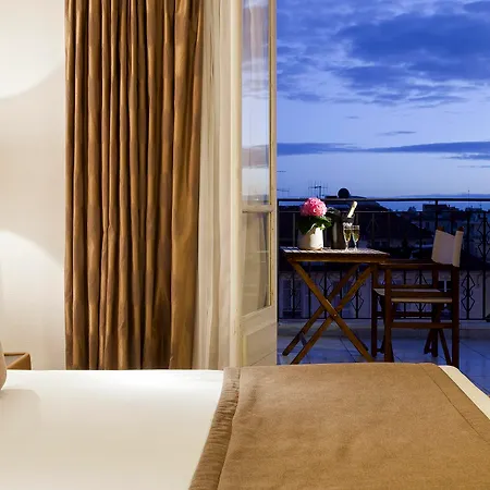 La Malmaison Boutique ホテル 4*