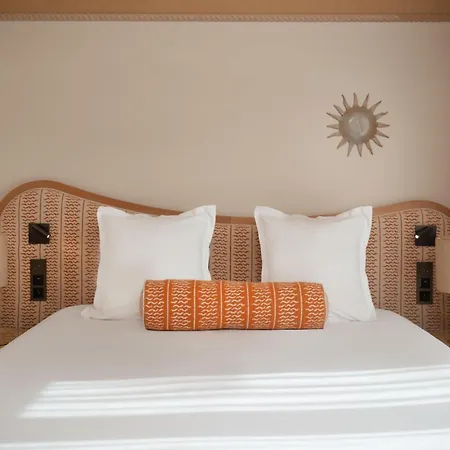 Hotel Le Soleia By Inwood 4*